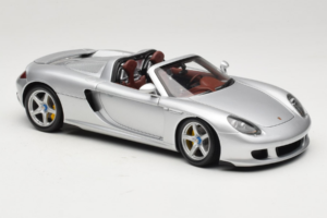 Porsche Carrera GT Silver Metallic Minichamps 1:18 WAP02103014 Metall — Bild 6 von 8