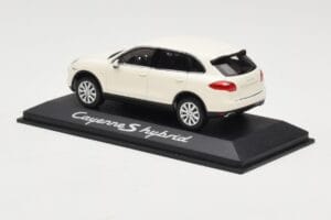 Porsche Cayenne 958 S Hybrid Weiß Minichamps 1:43 WAP0200040B Metall — Bild 3 von 4