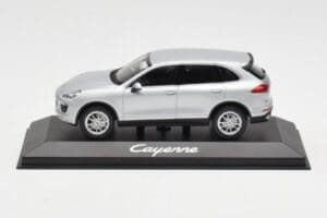 Porsche Cayenne 958 Silber Minichamps 1:43 WAP0200020E Metall