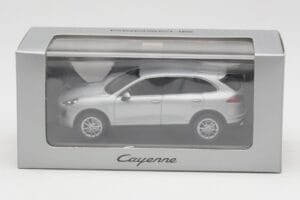 Porsche Cayenne 958 Silber Minichamps 1:43 WAP0200020E Metall — Bild 4 von 4