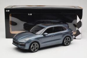 Porsche Cayenne 958 Turbo S Blue Metallic Minichamps 1:18 155066071 Metall — Bild 6 von 6