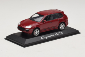 Porsche Cayenne 955 GTS Rot Mit Silbernen Felgen Minichamps 1:43 WAP02000818 Metall — Bild 2 von 4