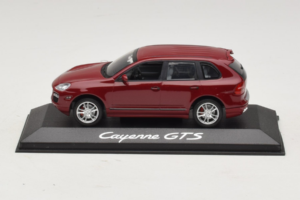Porsche Cayenne 955 GTS Rot Mit Silbernen Felgen Minichamps 1:43 WAP02000818 Metall
