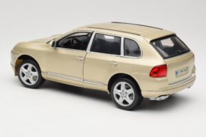 Porsche Cayenne S 955 Beige Maisto 1:18 WAPC2100213 Metall — Bild 7 von 8