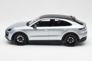 Porsche Cayenne E3 S Coupe Dolo Silber Norev 1:18 WAP0213220K Metall — Bild 3 von 6