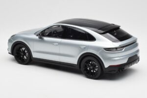 Porsche Cayenne E3 S Coupe Dolo Silber Norev 1:18 WAP0213220K Metall — Bild 5 von 6