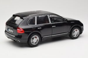 Porsche Cayenne Turbo 957 Schwarz Norev 1:18 WAP02112317 Metall — Bild 3 von 8