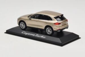 Porsche Cayenne 958 Turbo Gold Minichamps 1:43 WAP0200050E Metall — Bild 3 von 4