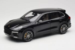Porsche Cayenne Turbo S 958 Black Metallic Minichamps 1:18 110064000 Metall