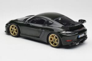 Porsche Cayman GT4 RS 982 Weissach Package Brewster Green Norev 1:18 187250 Metall — Bild 7 von 8