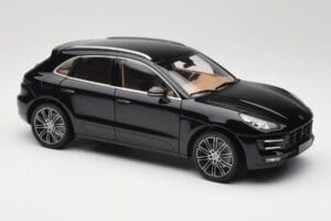 Porsche Macan Turbo 95B Black Metallic Minichamps 1:18 110062502 Metall — Bild 6 von 8