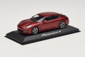 Porsche Panamera 970 4 Red Metallic Minichamps 1:43 WAP0201250E Metall — Bild 2 von 5