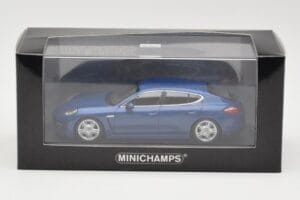 Porsche Panamera 970 4S Blue Metallic Minichamps 1:43 WAP0200419 Metall — Bild 3 von 3