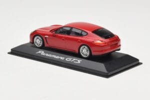 Porsche Panamera 970 GTS Rot Minichamps 1:43 WAP0200230C Metall — Bild 3 von 4