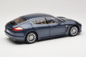 Porsche Panamera 970 S Blau Minichamps 1:18 WAP02100119 Metall — Bild 3 von 8