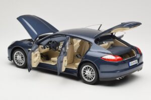 Porsche Panamera 970 S Blau Minichamps 1:18 WAP02100119 Metall — Bild 5 von 8