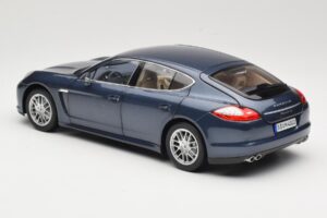 Porsche Panamera 970 S Blau Minichamps 1:18 WAP02100119 Metall — Bild 7 von 8
