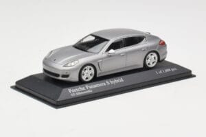Porsche Panamera 970 S Hybrid Silber Minichamps 1:43 400068250 Metall — Bild 2 von 4