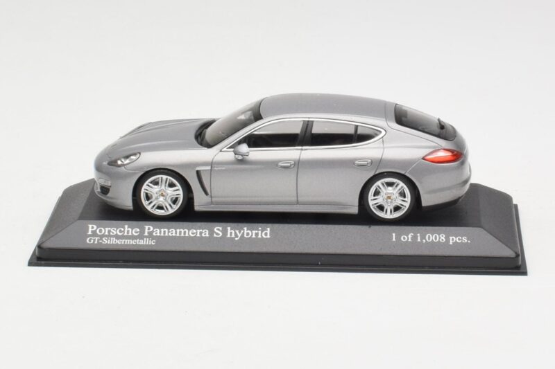 Porsche Panamera 970 S Hybrid Silber Minichamps 1:43 400068250 Metall