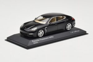 Porsche Panamera 970 Turbo Schwarz Metallic Minichamps 1:43 400068271 Metall — Bild 2 von 4