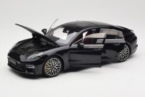 Porsche Panamera 971 Turbo S Blau Metallic Minichamps 1:18 113061075 Metall — Bild 2 von 8