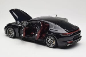 Porsche Panamera 971 Turbo S Blau Metallic Minichamps 1:18 113061075 Metall — Bild 5 von 8