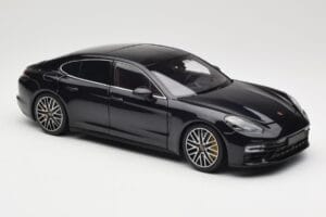 Porsche Panamera 971 Turbo S Blau Metallic Minichamps 1:18 113061075 Metall — Bild 6 von 8