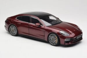 Porsche Panamera 971 Turbo S Rot Metallic Minichamps 1:18 113061077 Metall — Bild 6 von 8