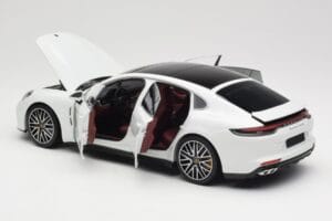 Porsche Panamera 971 Turbo S Weiß Metallic Minichamps 1:18 113061074 Metall — Bild 5 von 8