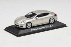 Porsche Panamera 970 Turbo Silber Minichamps 1:43 WAP02000519 Metall — Bild 2 von 5