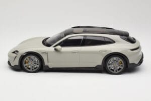 Porsche Taycan Cross Turismo Turbo S Chalk Grey Minichamps 1:18 155069302 Metall — Bild 3 von 6