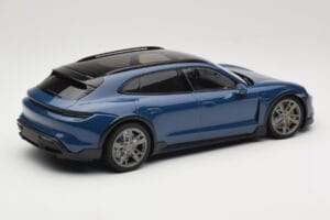 Porsche Taycan J1 Turbo S Cross Turismo Blau Minichamps 1:18 155069301 Metall — Bild 2 von 6
