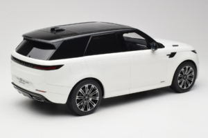 Range Rover Sport L461 P510e Fuji White GT Spirit 1:12 GT553 Resin — Bild 2 von 6