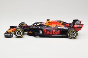 Red Bull Racing RB16 #33 M. Verstappen 3rd Place Styrian GP 2020 Minichamps 1:18 110200233 Metall — Bild 3 von 6