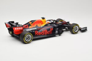 Red Bull Racing RB16 #33 M. Verstappen Winner 70th Anniversary GP 2020 Minichamps 1:18 110200533 Metall — Bild 2 von 6