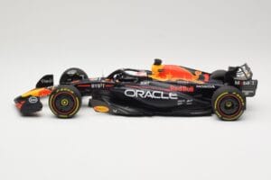 Red Bull Racing RB19 #1 M. Verstappen Winner Monaco GP 2023 Minichamps 1:18 110230701 Metall — Bild 3 von 6