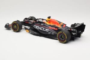 Red Bull Racing RB19 #1 M. Verstappen Winner Monaco GP 2023 Minichamps 1:18 110230701 Metall — Bild 5 von 6
