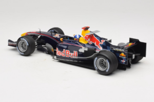Red Bull RB1 Cosworth #14 D. Coulthard Red Bull Racing Showcar 2005 Minichamps 1:18 100050084 Metall — Bild 5 von 7
