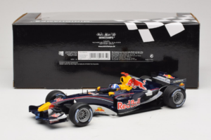 Red Bull RB1 Cosworth #14 D. Coulthard Red Bull Racing Showcar 2005 Minichamps 1:18 100050084 Metall — Bild 6 von 7