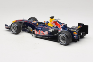 Red Bull RB1 Cosworth #15 C. Klien Red Bull Racing Showcar 2005 Minichamps 1:18 100050085 Metall — Bild 5 von 7