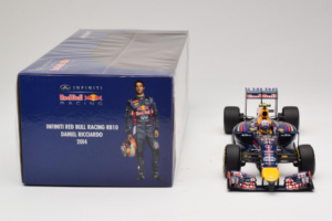 Red Bull RB10 Renault #3 D. Ricciardo Infiniti Red Bull Racing Showcar 2014 Minichamps 1:18 110140003 Metall — Bild 6 von 6
