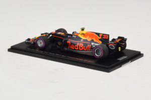 Red Bull RB13 Tag Heuer #33 M. Verstappen Belgian Grand Prix 2017 Spark 1:43 AM33SP8 Resin — Bild 3 von 4
