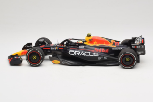 Red Bull RB19 #11 S. Perez Oracle Red Bull Racing Saudi Arabian Grand Prix Winner 2023 Minichamps 1:18 110230111 Resin — Bild 3 von 6