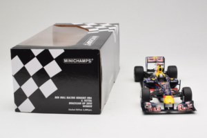 Red Bull RB6 Renault #5 S. Vettel Red Bull Racing Brazilian Grand Prix Winner 2010 Minichamps 1:18 110100205 Metall — Bild 7 von 7