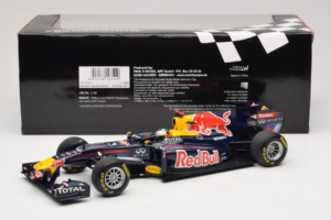 Red Bull RB7 Renault #1 S. Vettel Red Bull Racing Showcar 2011 Minichamps 1:18 110110071-1 Metall — Bild 6 von 7