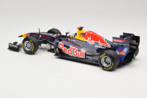 Red Bull RB7 Renault #1 S. Vettel Red Bull Racing World Champion 2011 Minichamps 1:18 110110001 Metall — Bild 5 von 6