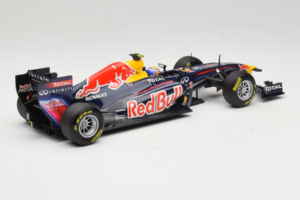 Red Bull RB7 Renault #2 M. Webber Red Bull Racing Showcar 2011 Minichamps 1:18 110110002 Metall — Bild 2 von 7