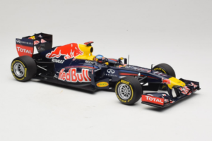 Red Bull RB8 Renault #1 S. Vettel Red Bull Racing Showcar 2012 Minichamps 1:18 110120071 Metall — Bild 4 von 7