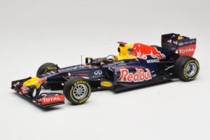 Red Bull RB8 Renault #1 S. Vettel Red Bull Racing Showcar 2012 Minichamps 1:18 110120071 Metall
