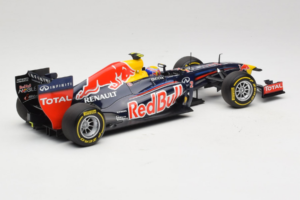 Red Bull RB8 Renault #2 M. Webber Red Bull Racing Showcar 2012 Minichamps 1:18 110120072 Metall — Bild 2 von 7